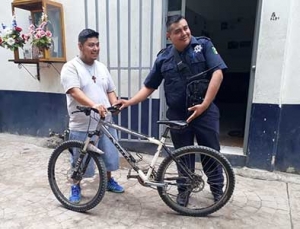 Policía Municipal recupera bicicleta y celular robados