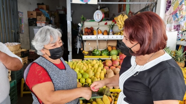 Reafirma Celia Maya su Compromiso con los Comerciantes