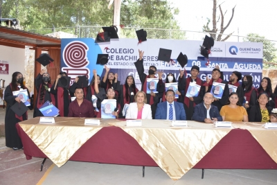 Reconoce Lupita Ramirez el mérito académico de los jovenes del Bachillerato