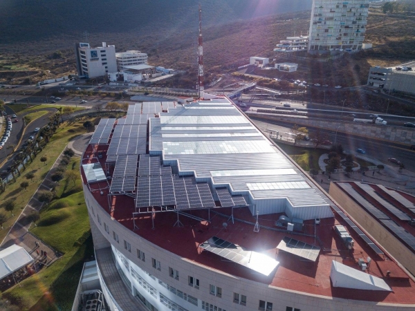 Más de 800 mil pesos de ahorro de consumo de energía eléctrica, gracias a los paneles solares del Centro Cívico