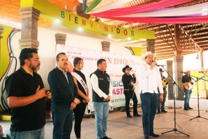 51 Tríos Huapangueros Participaron en el Primer Encuentro Nacional de Música Huasteca