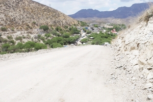 Pavimentan calle en Enramadas