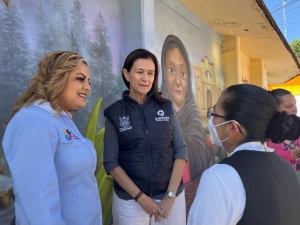 Lupita Ramírez acude a la inauguración del mural de la ruta de la identidad Queretana.