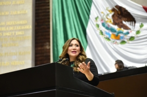 Sonia Rocha presenta iniciativa para abatir la obesidad y la desnutrición en la niñez y la adolescencia