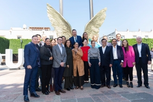 Inaugura Gobernador la exposición Alas de México, del escultor Jorge Marín.