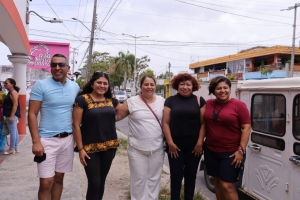 Marina Ponce logra participación cultural de Landa en el Carnaval de Cozumel 2022.