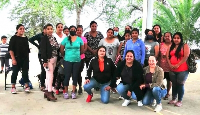 Capacitan a Mujeres de Ojo de Agua de Lindero