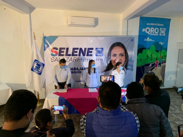 En rueda de prensa, arranca campaña Selene Salazar