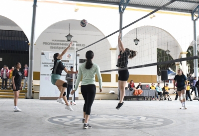 Arrancó el XVI Torneo de Voleibol “Bienvenido Paisano”
