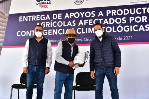 Impulsa el Gobernador la reactivación del campo en Cadereyta de Montes