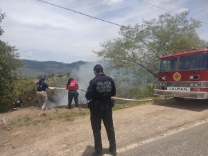 Sofocan incendio en los límites Jalpan-Arroyo Seco