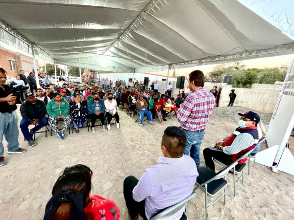 Toño Mejía da inicio al arranque de obra de urbanización en San José La Laja