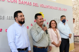 Se reúne Efraín Muñoz  con las damas del voluntariado del SMDIF