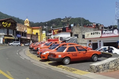 Taxistas de Pinal en el olvido