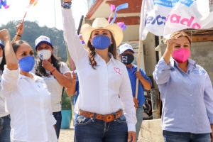 Lupita Ramírez, Sonia Rocha y Selene Salazar visitan la delegación de San Pedro Escanela