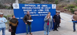 Entrega Lupita Ramírez rehabilitación de calle La Loma en Derramadero de Bucareli