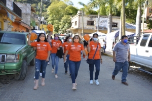 Participa Lupita Ramírez en marcha con motivo del día internacional de la eliminación de la violencia contra la mujer