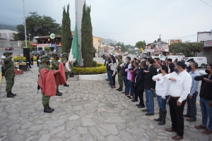 Celebran en Jalpan de Serra el CCI aniversario de la Bandera Nacional de Mexico  