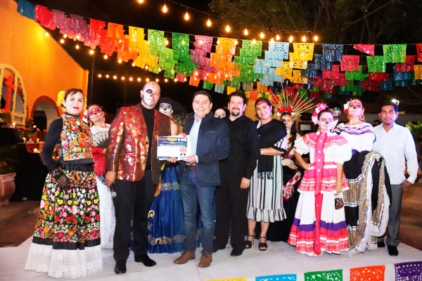 Autoridades municipales Realizan festival de día de muertos