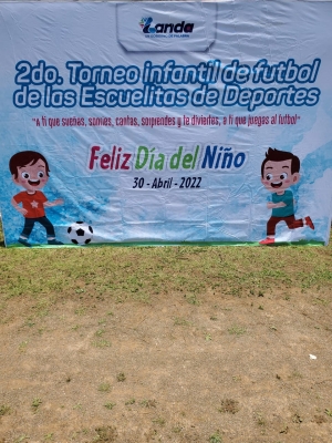 Celebran Día del Niño con las escuelitas de fútbol.