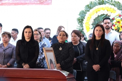 #Tolimán ? Realizan Homenaje a Policías Caídos y Lupita Alcántara Anuncia su apoyo total a las Familias