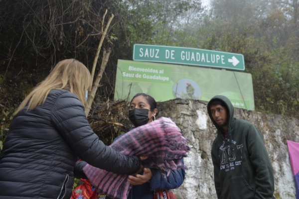 Entrega Lupita Ramírez, obra en la localidad de El Saúz de Guadalupe 