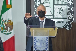 Enrique Vega rinde protesta como presidente municipal de El Marqués