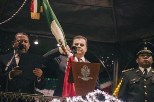 Toño Mejía dio el grito de independencia en Tequisquiapan