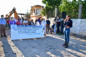 Lupita Pérez da arranque de obra en el Barrio El Tablado en Villa Progreso.