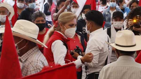 Cierra Rosita Olvera candidata a la Diputación Federal en Cadereyta