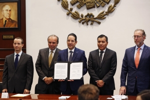 Anuncian complejo hotelero y comercial en AIQ