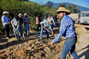 Inician mantenimiento de carretera que conduce a Santa María de Cocos