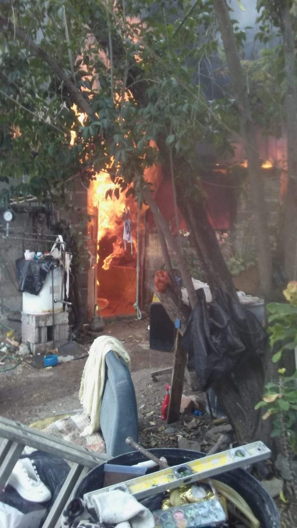 Incendio en casa habitación deja una persona lesionada