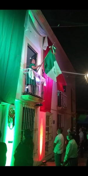 Durante el Grito de Independencia MPC Reconoce la Labor del Personal de Salud