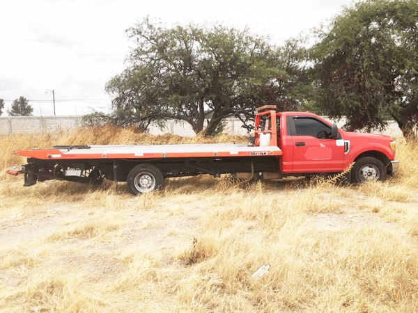 Recuperan 3 vehículos y una caja seca