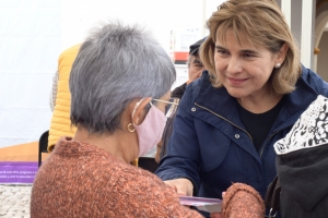 El DIF Tequisquiapan gestiona apoyos para todas las familias, entrega de calentadores solares y tinacos