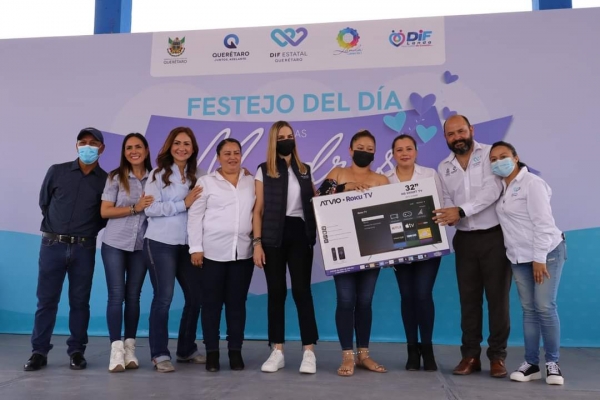 Car Herrera celebra a mamás de La Vuelta.