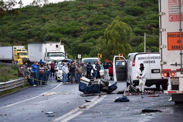 Siete muertos en fatal accidente en carretera Querétaro - San Miguel de Allende