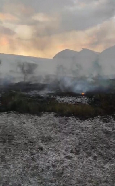 Sofocan incendio de pastizales en Jalpan 