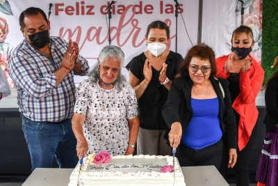 Celebran el día de las madres en todas las comunidades de Amealco