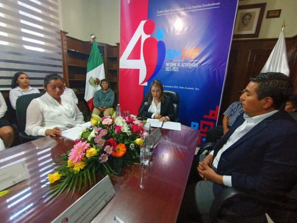 Rinde Araceli Olvera cuarto informe de actividades al frente del DIF de Pedro Escobedo