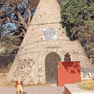 Colocan presuntas narcomantas en Pedro Escobedo