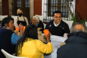 Luis Nava y Arahí Domínguez supervisan el Albergue Yimpahí