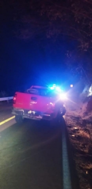 Chocaron de frente dos camionetas sobre la carretera federal 120.