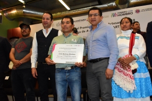 Obtiene Cadereyta 1er lugar en Premio Estatal de Artesanías