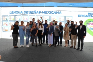 Develan mural con el Abecé de la Lengua de Señas Mexicana en la Delegación Epigmenio González