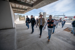 Enrique Vega Carriles inaugura escuela en el fraccionamiento Hacienda la Cruz