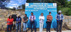 Entrega Lupita Ramírez rehabilitación de calle El Sabino en Escanelilla