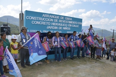 Lupita Ramírez Plaza arranca mejoramiento de camino en La Cebolla