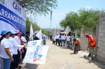 Arranca Lupita Alcántara 3 obras en Tolimán